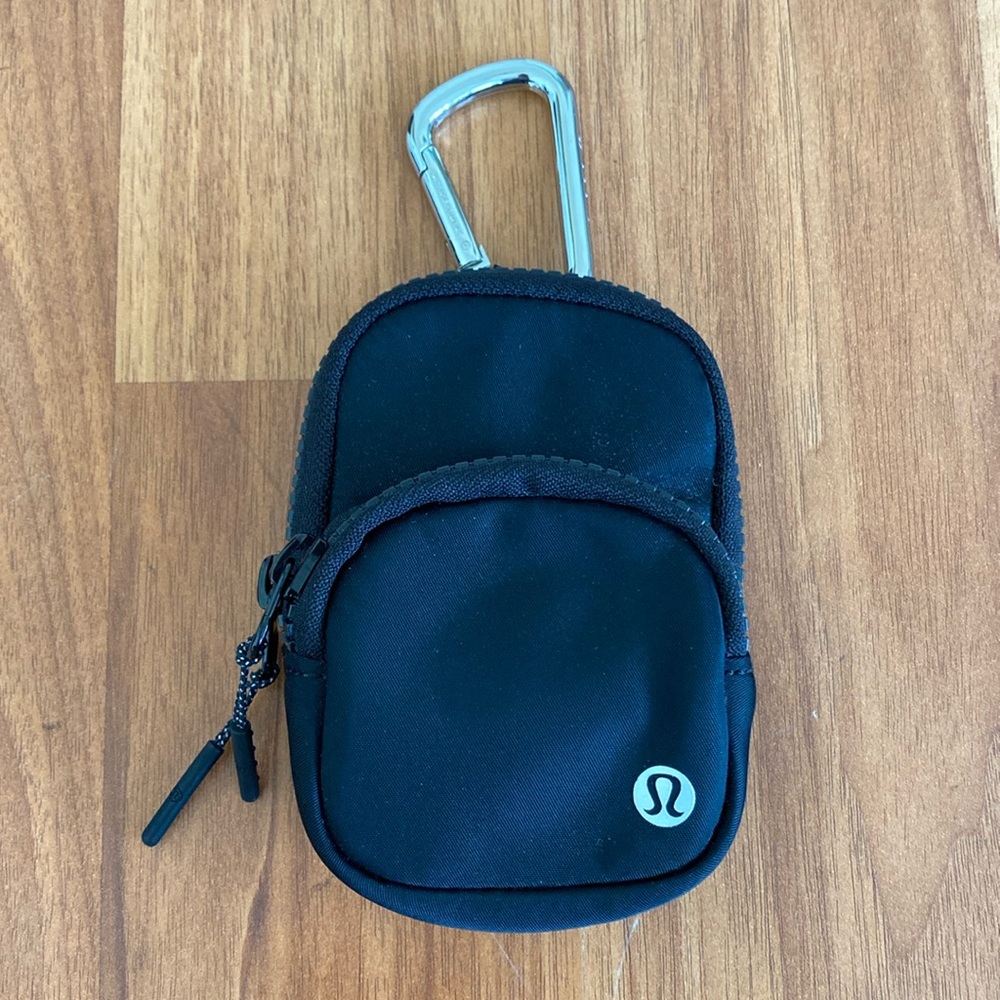 ❤️ Lululemon Nano Clip-on Backpack Black NWOT